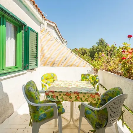 Turisticko Naselje Punta Appartement Povlja (Brac)
