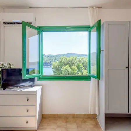 Apartment Turisticko Naselje Punta Povlja (Brac)