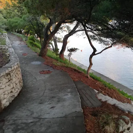 Turisticko Naselje Punta Povlja (Brac)